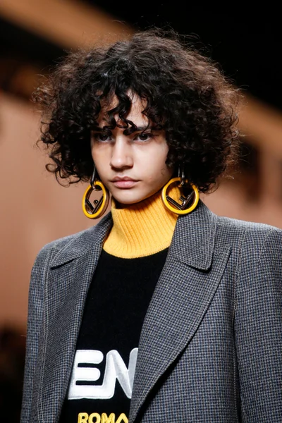 Look 63